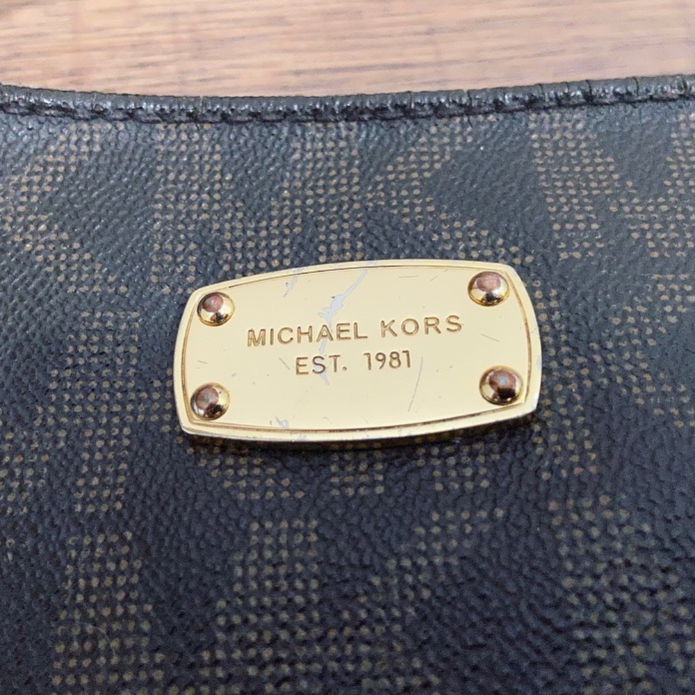 Michael Kors Brown Monogram Handbag - Picture 2 of 8